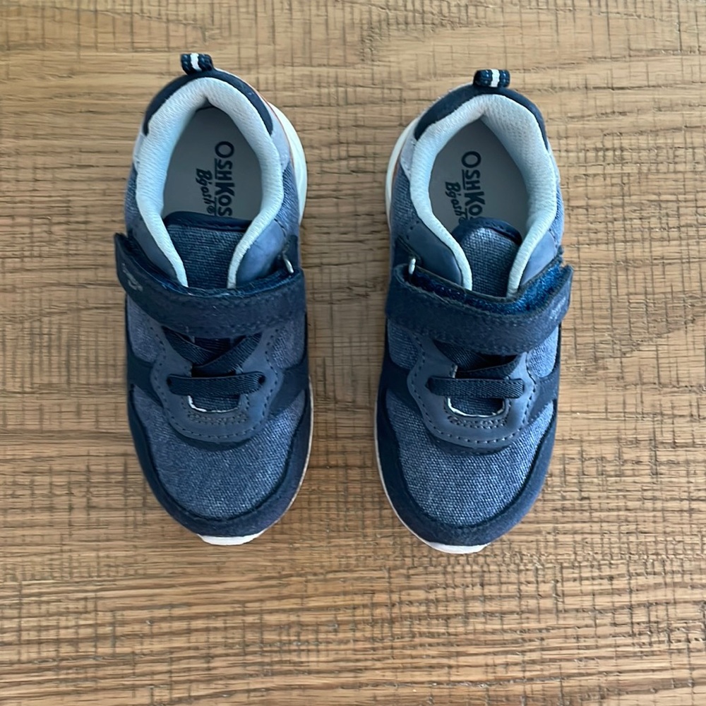 Oshkosh B’gosh toddler sneakers